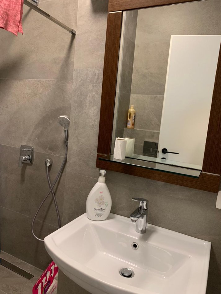 Tirane, jepet me qera zyre Kati 9, 95 m² 1.150 € (Rruga e Kosovareve)