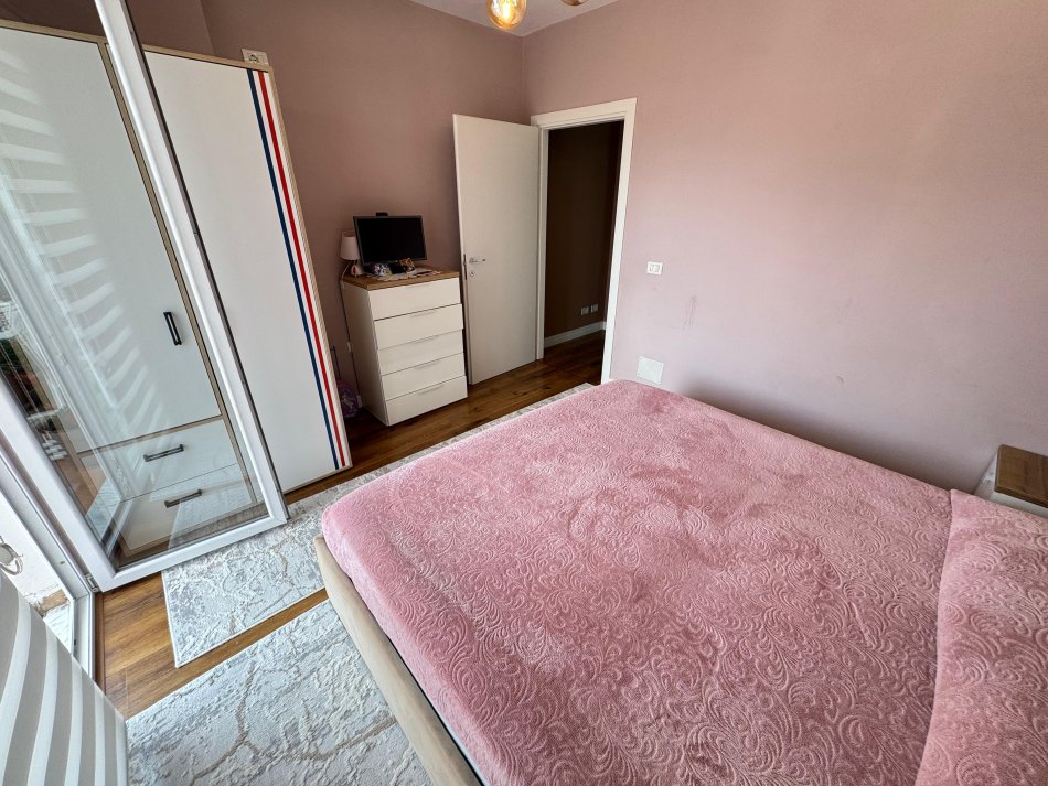 Tirane, shitet apartament 3+1 Kati 9, 122 m² 248.000 € (rruga e kavajes)
