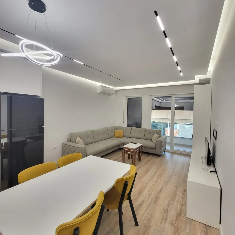 Tirane, shitet apartament 2+1 Kati 4, 102 m² 255.000 € (ERLI REZIDENCE)