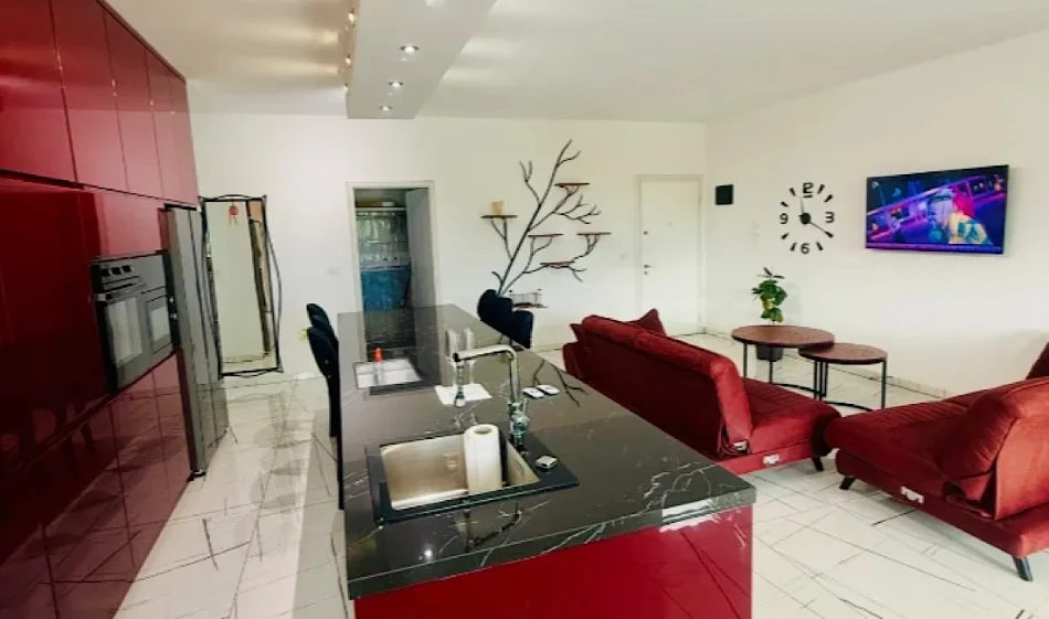 Tirane, jepet me qera apartament 2+1 Kati 4, 137 m² 1.200 € 