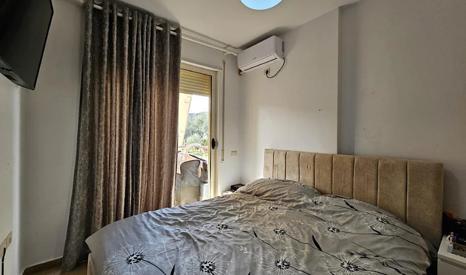 Tirane, jepet me qera apartament 1+1 Kati 4, 45 m² 400 € 