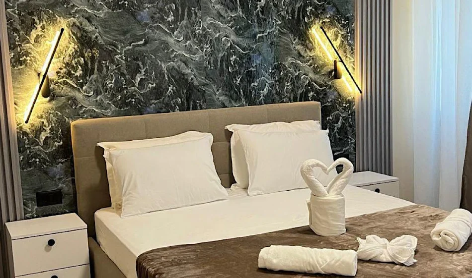 Tirane, jepet me qera 1+1 Kati 5, 63 m² 550 € 