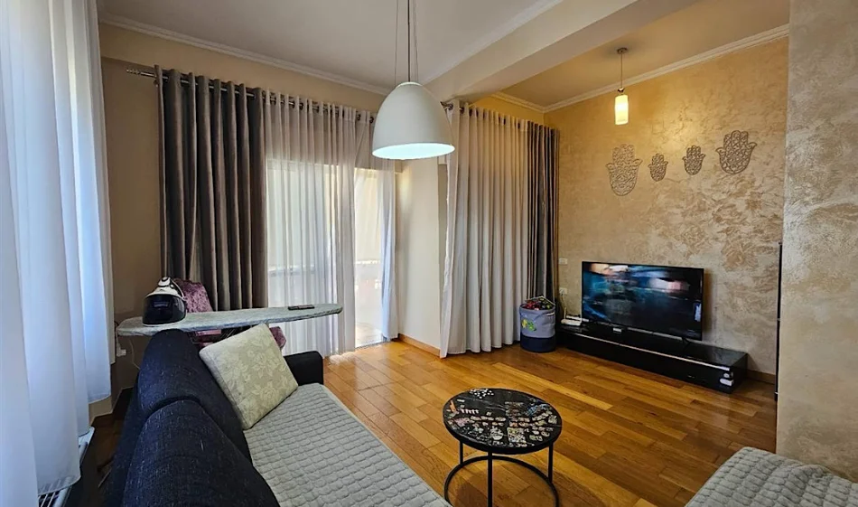 Tirane, shitet apartament 2+1 Kati 3, 115 m² 250.000 € 