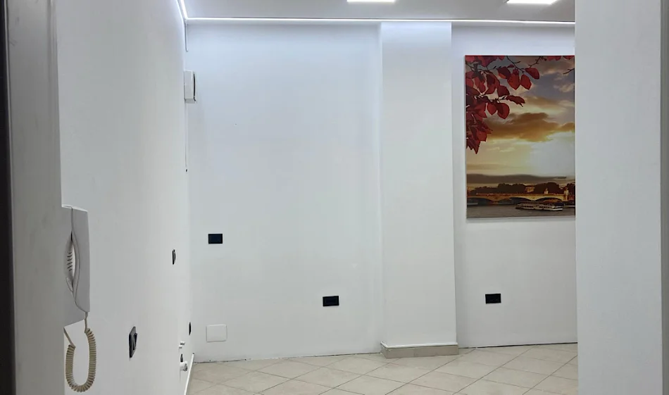 Tirane, jepet me qera apartament 1+1 Kati 3, 76 m² 700 € 