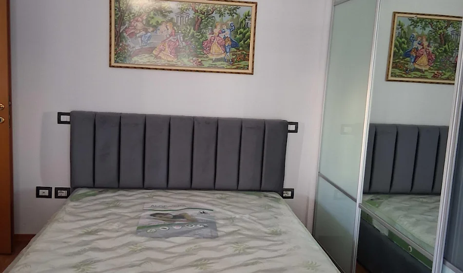 Tirane, jepet me qera apartament 2+1 Kati 3, 103 m² 720 € 