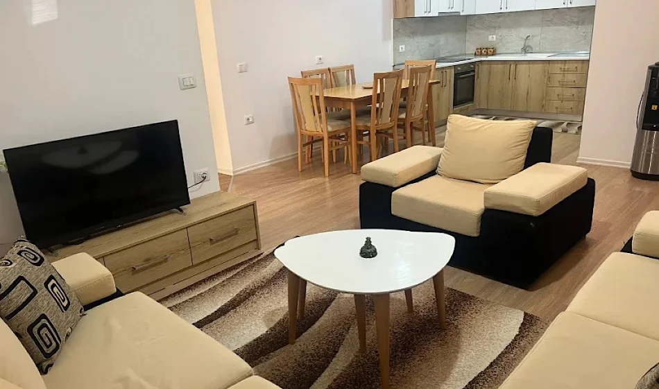 Tirane, jepet me qera apartament 3+1 Kati 0, 120 m² 600 € 
