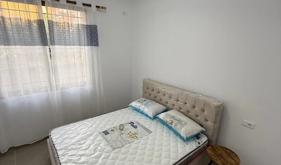 Tirane, jepet me qera apartament 1+1 Kati 0, 60 m² 520 € 