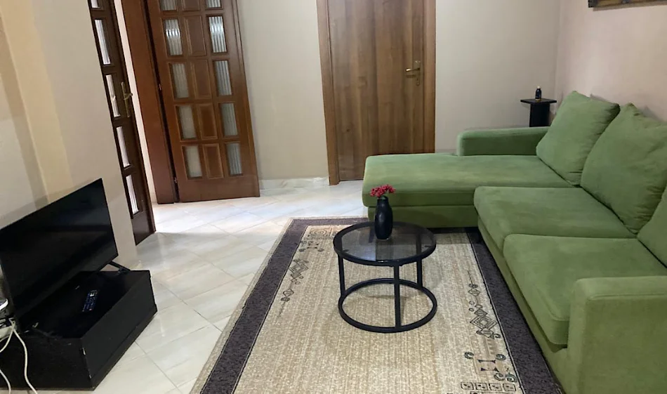 Tirane, jepet me qera Vile 1+1 , 80 m² 500 €