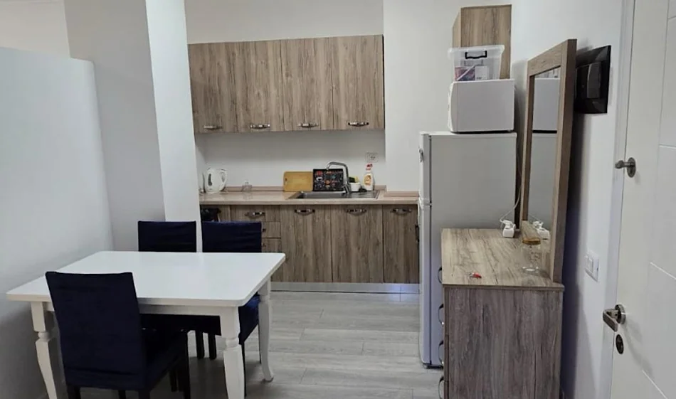 Tirane, jepet me qera apartament 1+1 Kati 2, 68 m² 550 € 