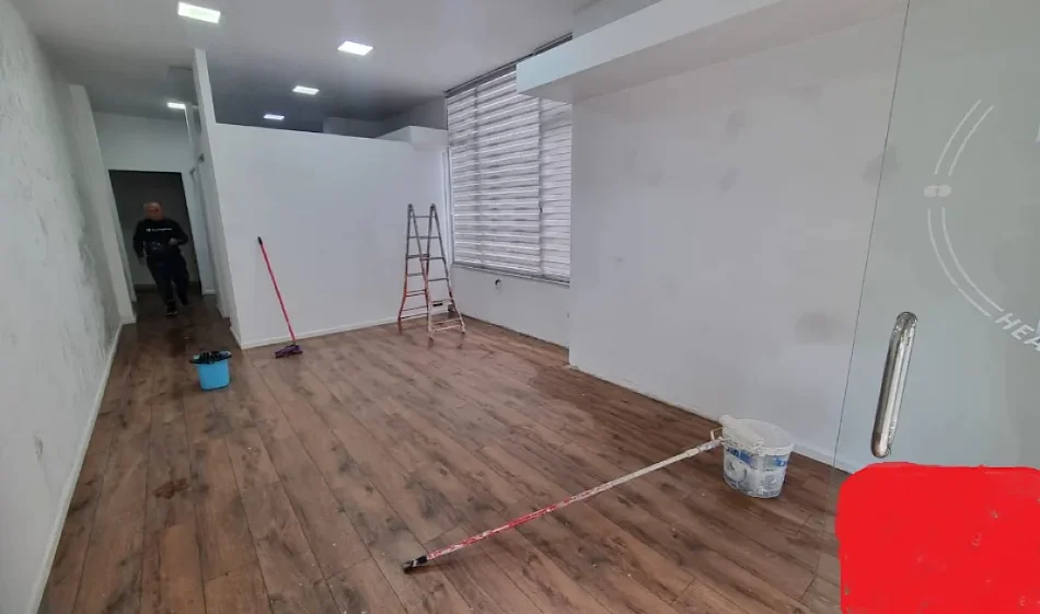 Tirane, jepet me qera zyre Kati 0, 50 m² 600 € 