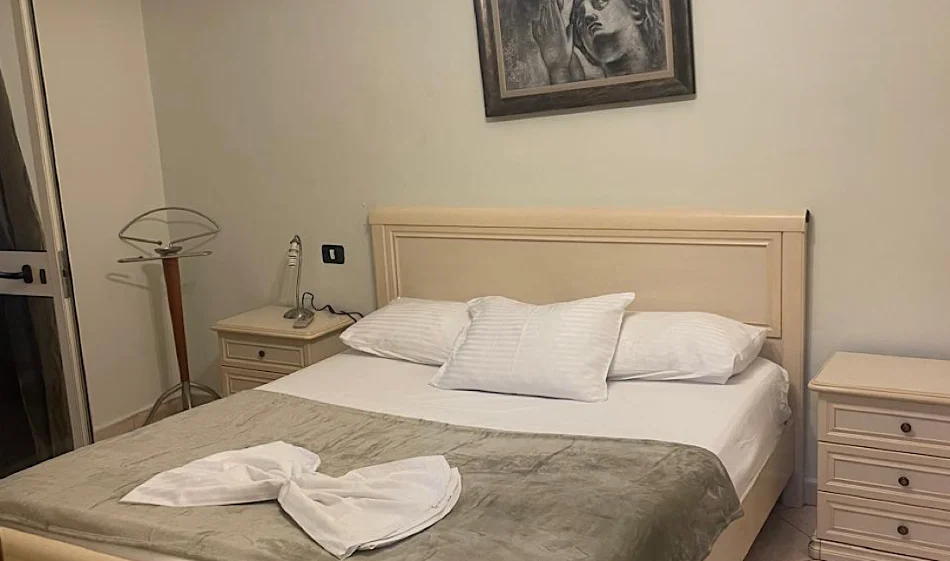 Tirane, jepet me qera apartament 2+1 Kati 7, 95 m² 750 € 
