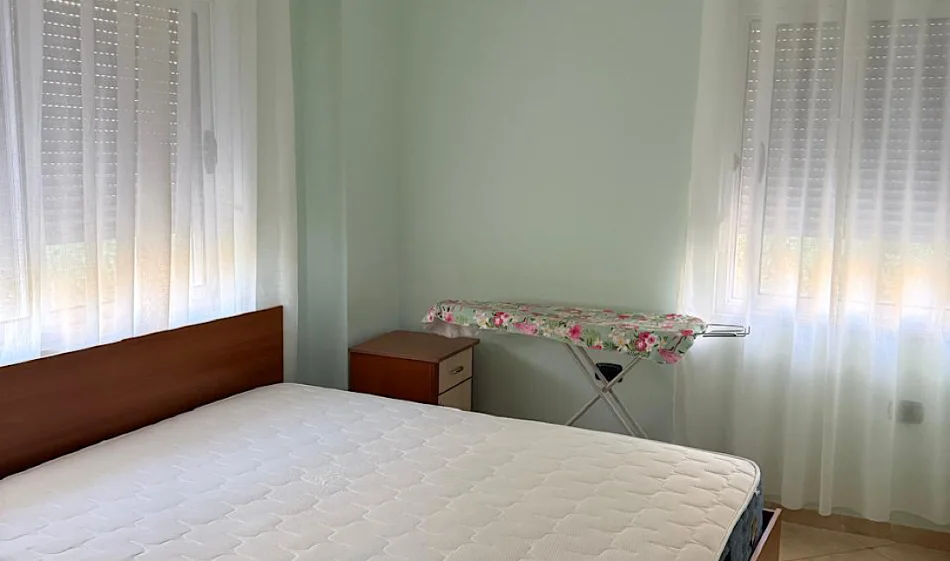 Tirane, jepet me qera apartament 2+1 Kati 4, 67 m² 550 € 
