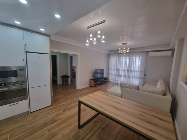 Vlore, jepet me qera apartament 2+1+BLK Kati 8, 125 m² 550 Euro