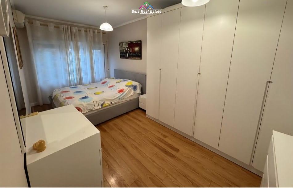 Tirane, jepet me qera apartament 2+1 Kati 0, 90 m² 700 € (kodra e diellit)