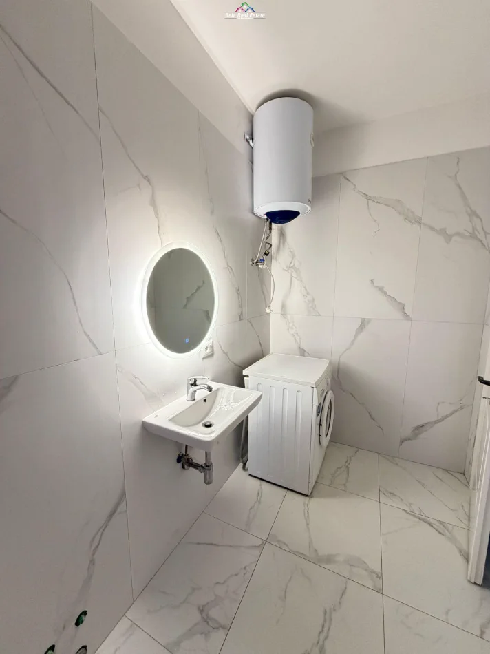 Tirane, jepet me qera apartament 2+1 Kati 1, 85 m² 420 € (kopshti botanik)