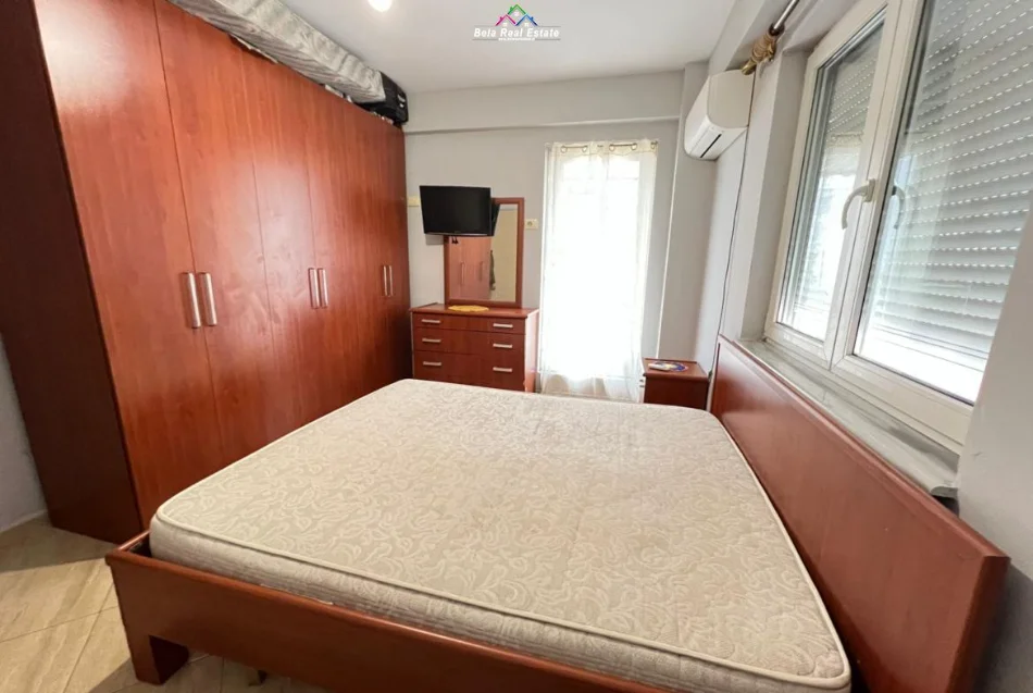 Shqiperi, jepet me qera apartament 1+1 Kati 6, 110 m² 520 € (Rruga jordan misja)
