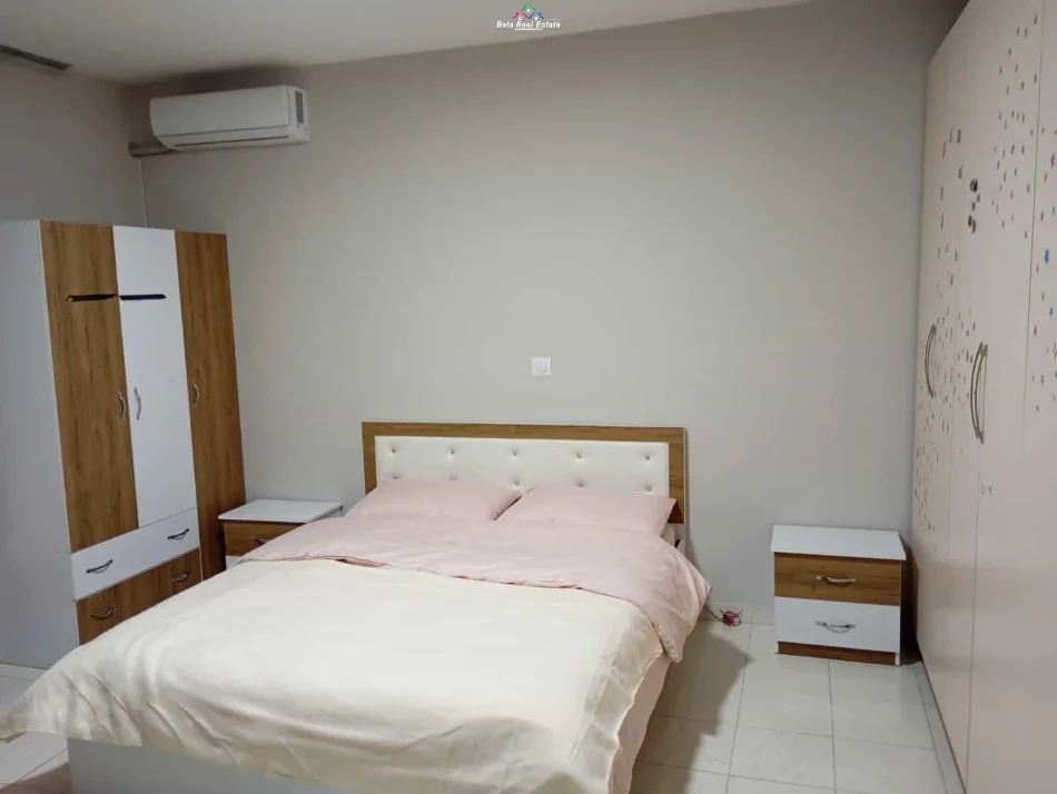 Tirane, jepet me qera apartament Kati 2, 100 m² 730 € (medar shtylla)