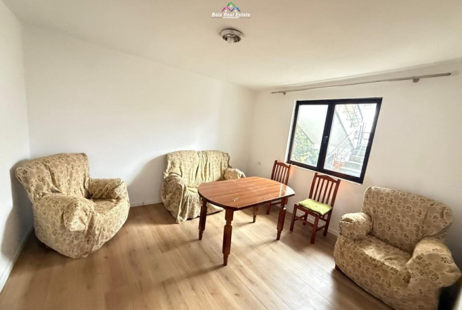 Tirane, jepet me qera Vile 2+1 Kati 2, 78 m² 350 € (Rruga Sadik Petrela)