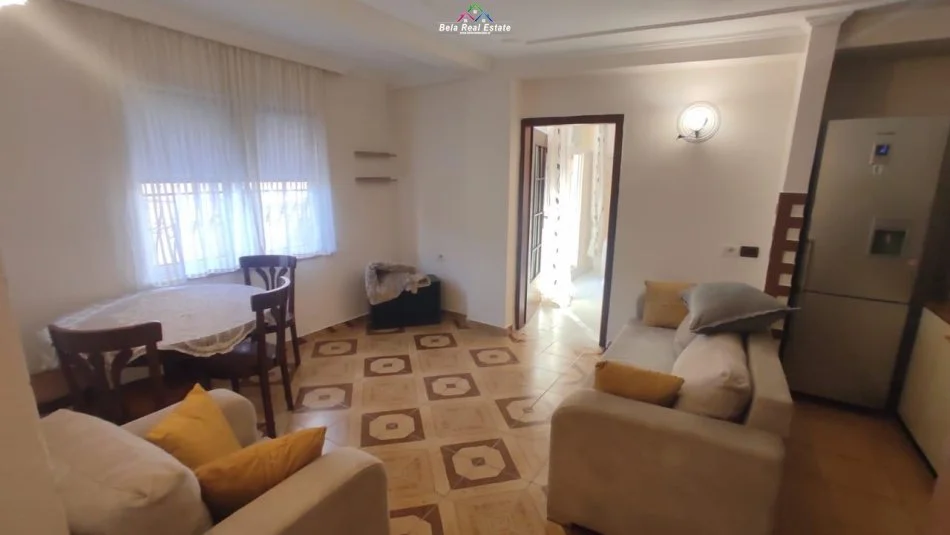 Tirane, jepet me qera apartament 1+1 Kati 2, 60 m² 550 € (Bllok, Sheshi Wilson)