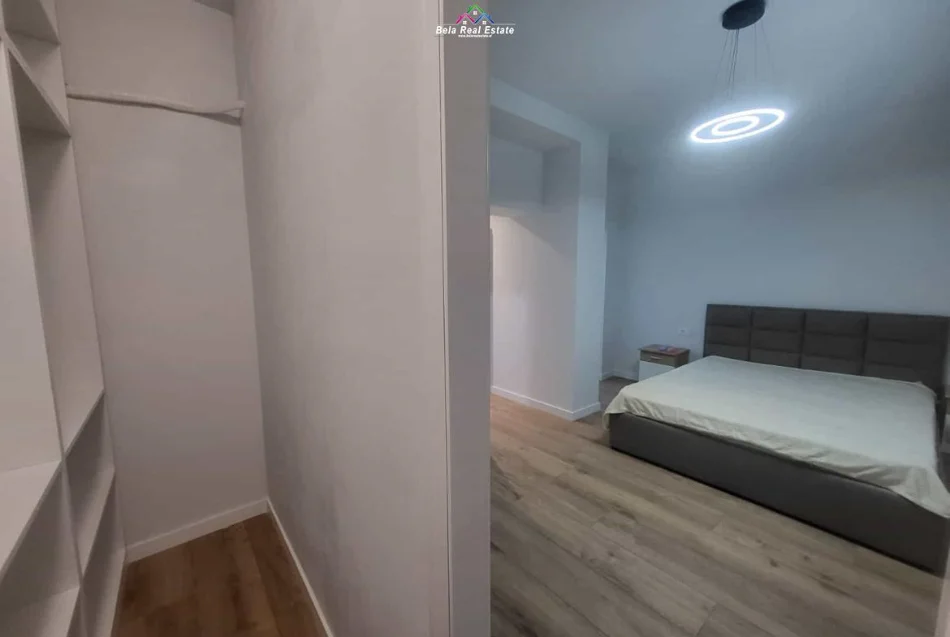 Tirane, jepet me qera Vile 1+1+Ballkon Kati 4, 60 m² 500 € (ish parku)