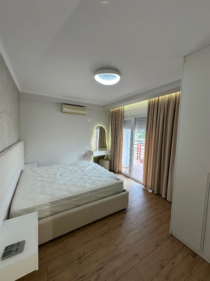 Tirane, jepet me qera apartament 2+1 Kati 2, 107 m² 1.000 € (don bosko)