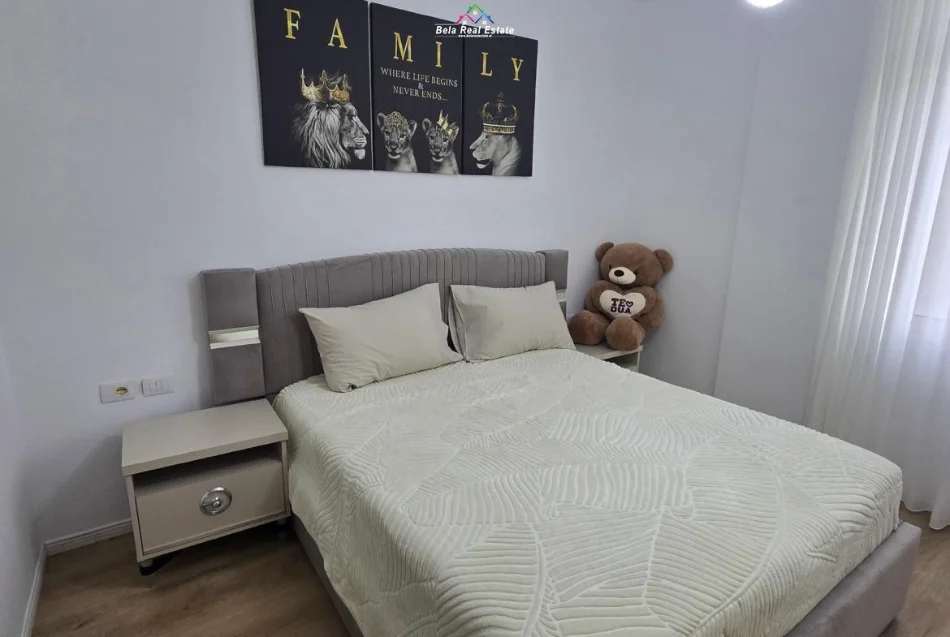 Tirane, shitet apartament 1+1+Ballkon Kati 3, 74 m² 139.000 € (fresku)