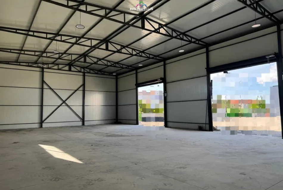Tirane, jepet me qera magazine Kati 0, 1.300 m² 2.600 € (rinas)