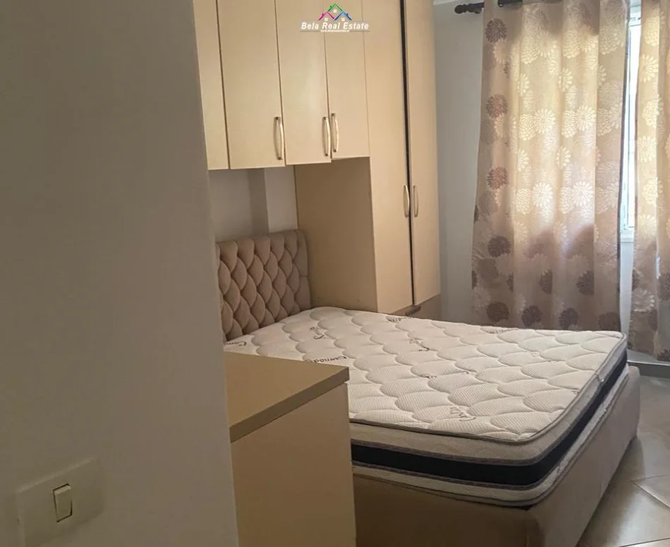 Tirane, jepet me qera apartament 2+1 Kati 4, 85 m² 570 € (KODRA E DIELLIT)