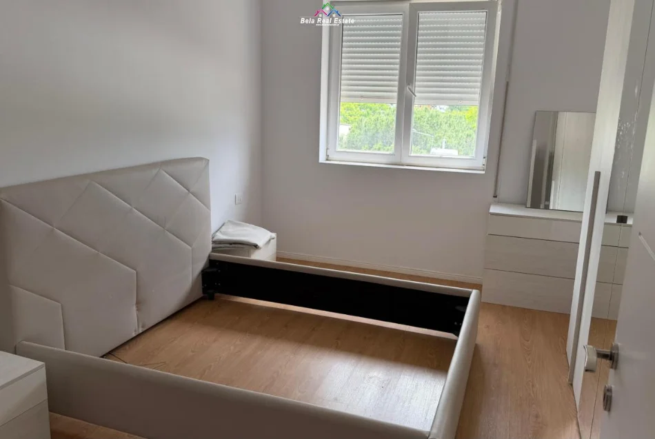 Tirane, jepet me qera apartament 2+1 Kati 5, 100 m² 550 € (RRuga e Dibres)