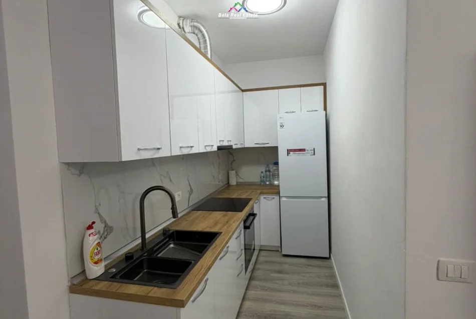 Tirane, jepet me qera apartament 1+1+Ballkon Kati 3, 61 m² 630 € (Dritan Hoxha)