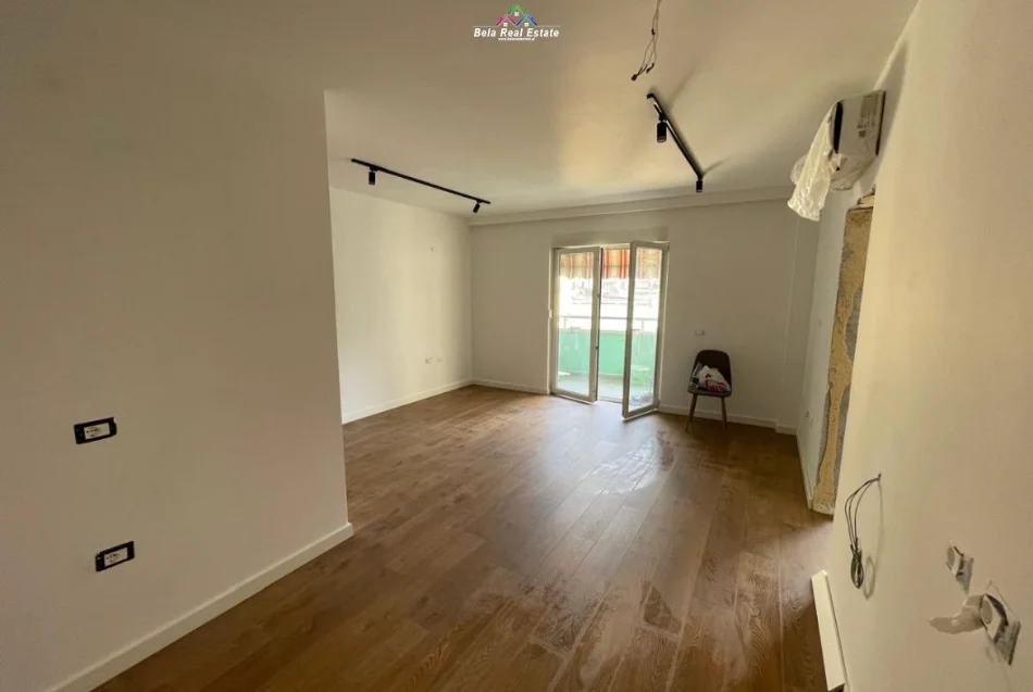 Tirane, jepet me qera zyre Kati 3, 67 m² 1.000 € (rruga e elbasanit)