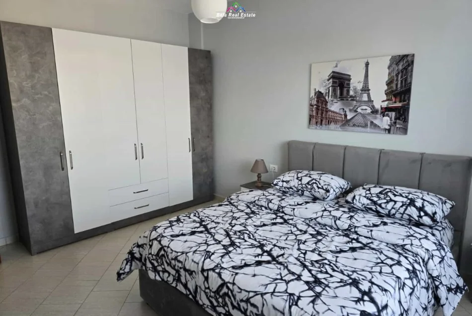 Tirane, jepet me qera apartament 1+1+Ballkon Kati 2, 65 m² 650 € (siri kodra)