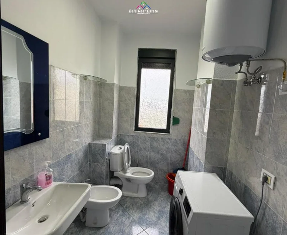 Tirane, jepet me qera apartament 2+1 Kati 7, 90 m² 680 € (bulevardi zhan dark)