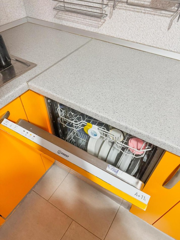 Tirane, jap me qera apartament 2+1+Ballkon , 78 m² 900 € (sheshi Skenderbeu)