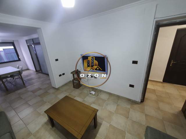 Tirane, jepet me qera apartament 2+1+A+BLK Kati 3, 110 m² 750 Euro