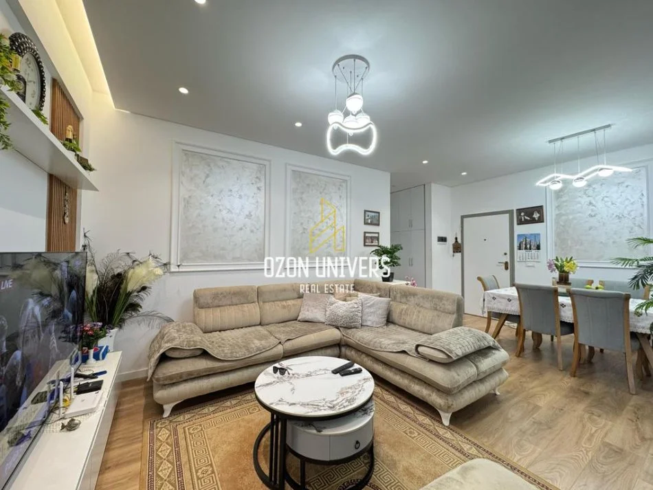 Tirane, jepet me qera apartament 1+1+Ballkon Kati 3, 79 m² 600 € (Ish Fusha e Aviacionit)