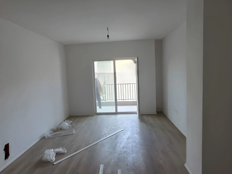 Tirane, shitet apartament 1+1+Ballkon , 71 m² 140.000 € (Kompleksi AURA, Rr. Dritan Hoxha)
