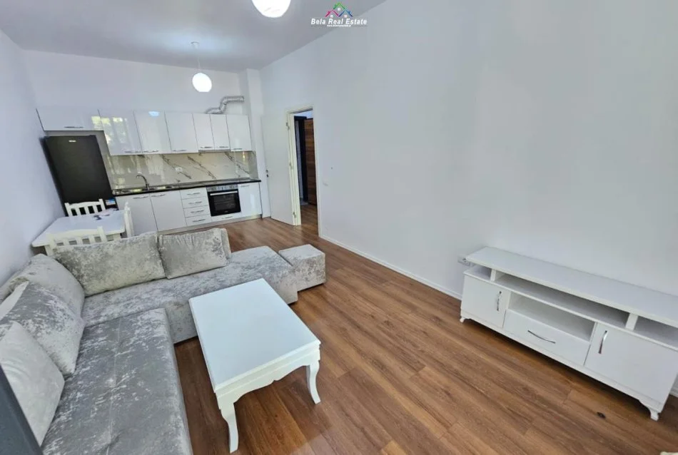 Tirane, jepet me qera apartament 1+1+Ballkon Kati 2, 65 m² 500 € (Kompleksi ASL 2)
