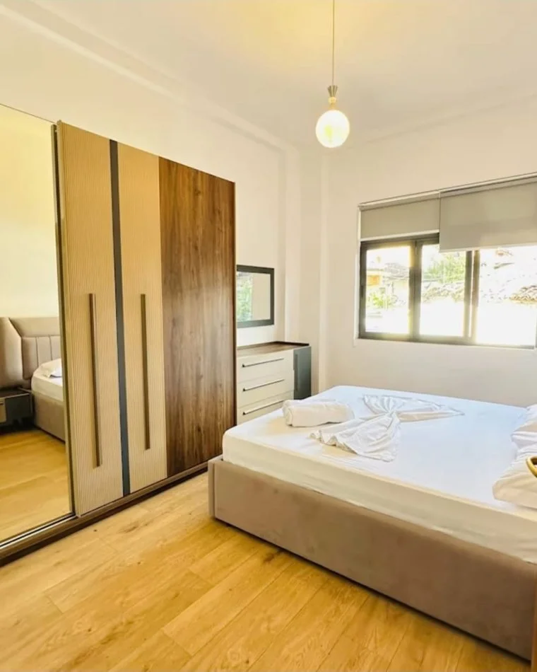 Tirane, jepet me qera apartament 1+1 Kati 1, 68 m² 650 € (Qender, prane 9 Katesheve)