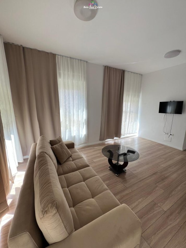 Tirane, jepet me qera apartament 2+1 Kati 4, 90 m² 500 € (ali demi)