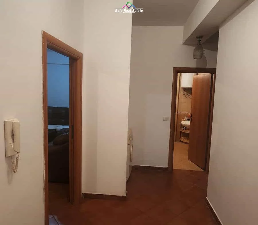 Tirane, jepet me qera apartament 2+1 Kati 1, 97 m² 520 € (irfan tomini)