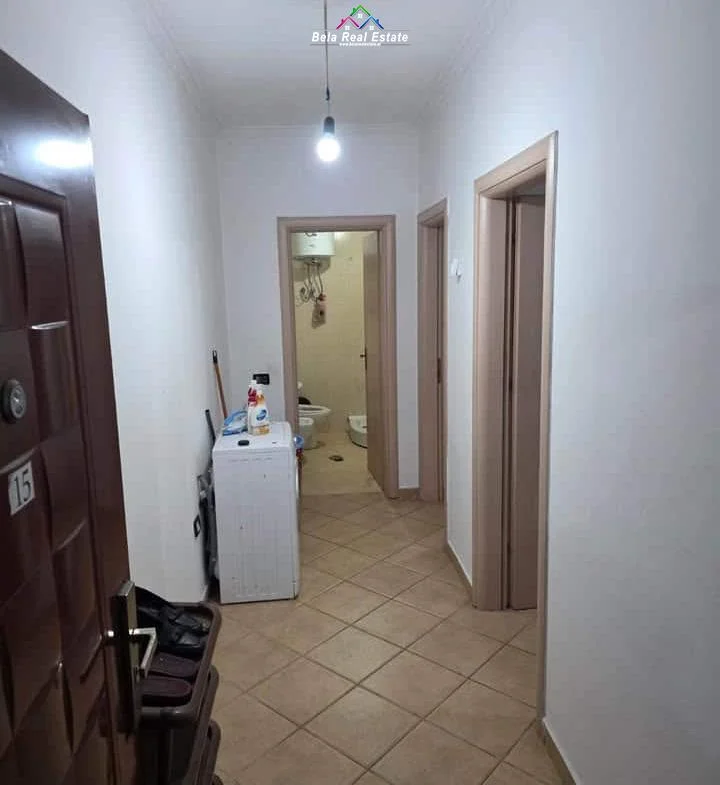 Tirane, jepet me qera apartament 1+1+Ballkon Kati 3, 60 m² 420 € (astir)