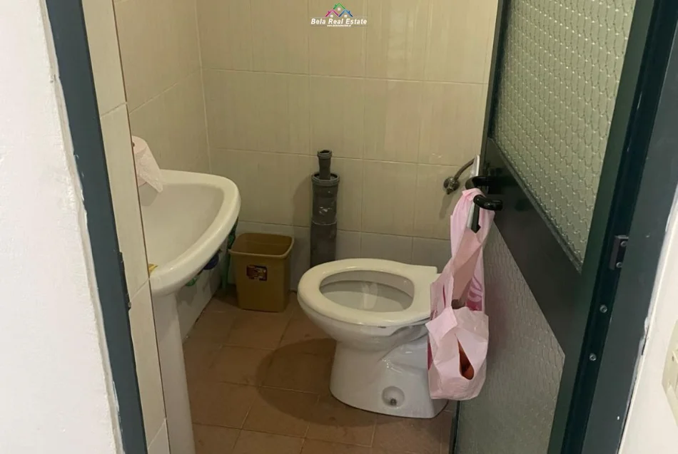 Tirane, jepet me qera zyre Kati 2, 50 m² 730 € (Ish ekspozita)