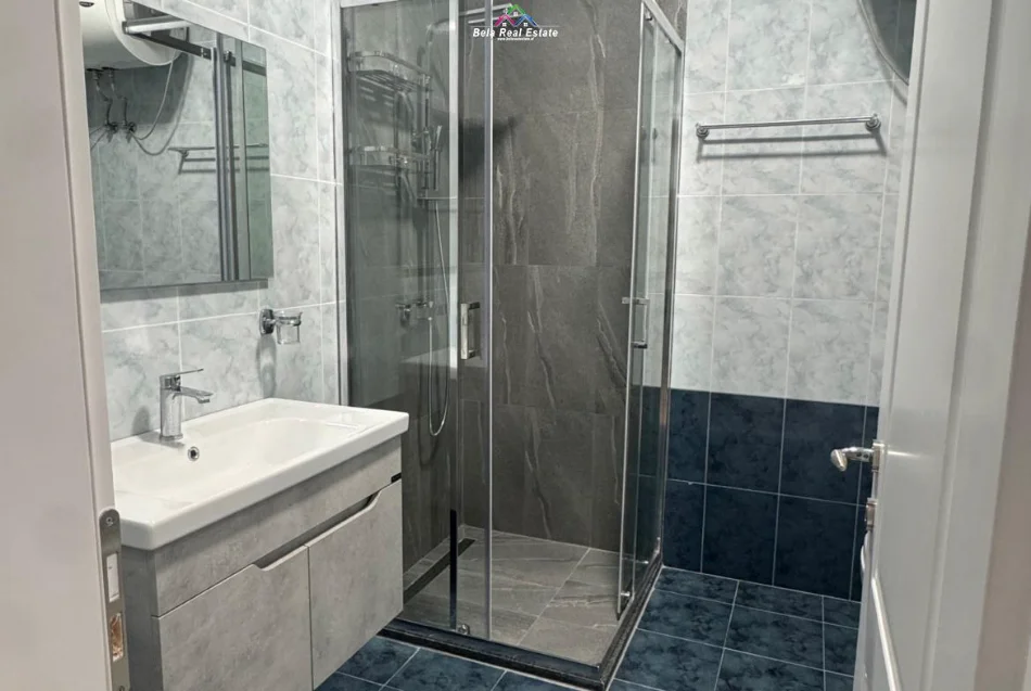 Tirane, jepet me qera apartament 2+1 Kati 2, 85 m² 940 € (Rruga Islam Alla)