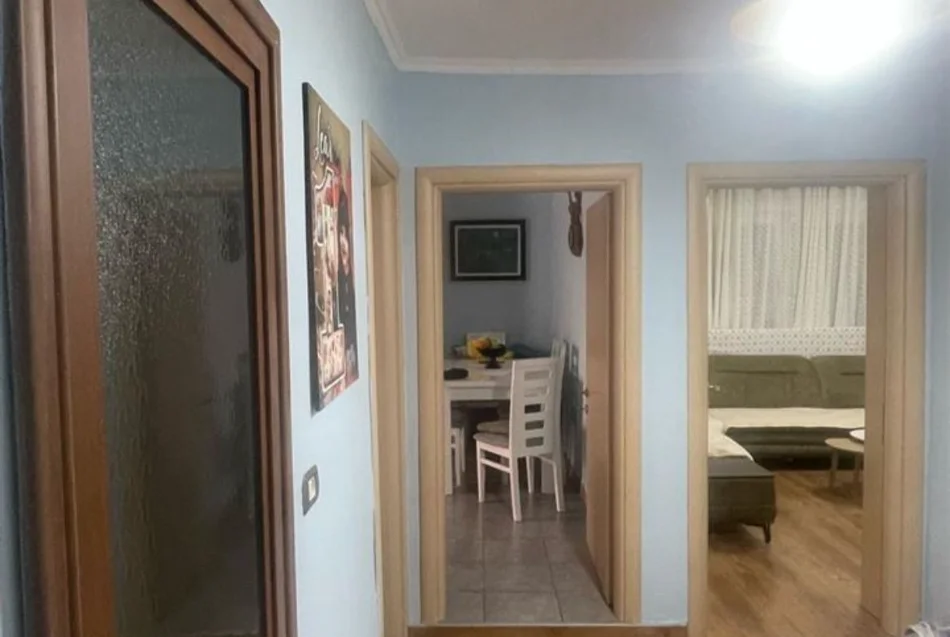Tirane, jepet me qera apartament 2+1 Kati 5, 82 m² 630 € (mine peza)