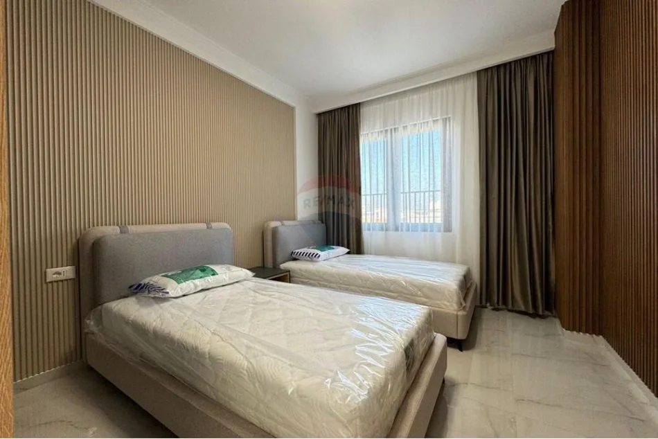 Tirane, shitet apartament+verande | Penthouse 3+1+Aneks+Ballkon Kati 12, 154 m² 470.000 € (Astir, Vila L)