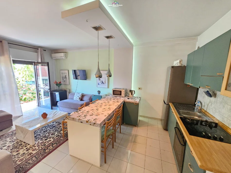 Tirane, jepet me qera apartament 1+1+Ballkon Kati 3, 60 m² 530 € (Rruga e Kavajes)