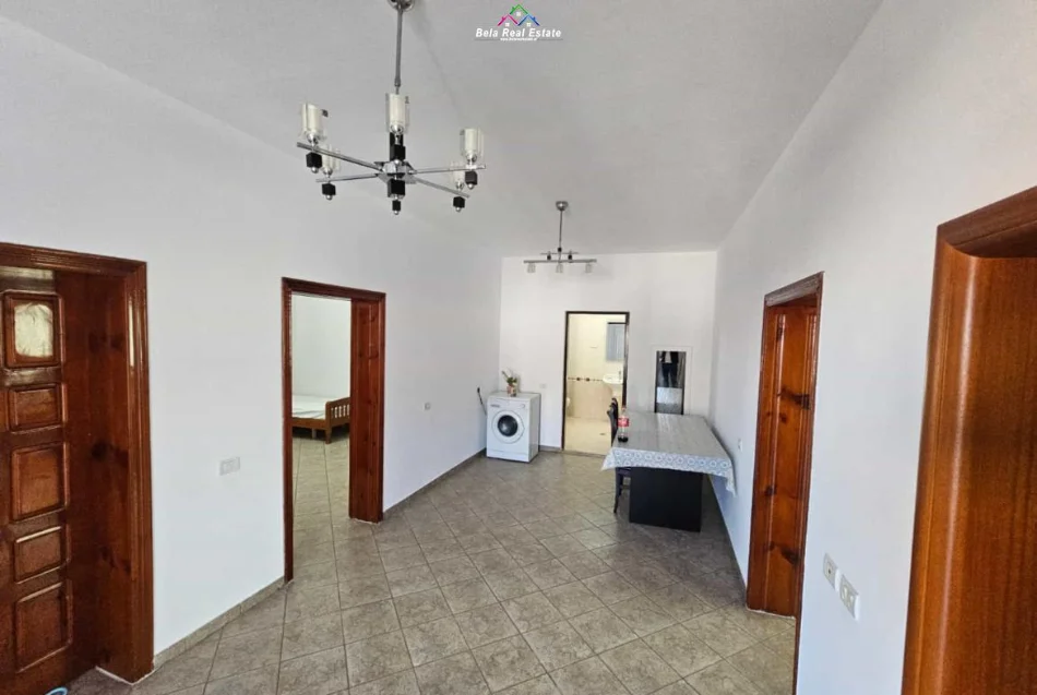 Tirane, jepet me qera Vile 1+1 Kati 2, 100 m² 470 € (qytet studenti)