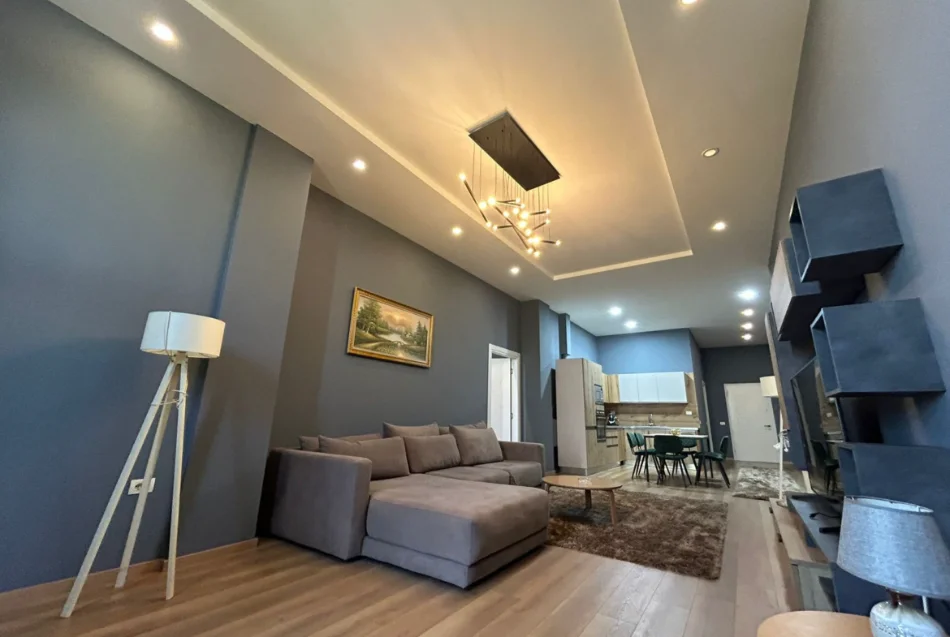 jepet me qera apartament 1+1 Kati 2, 90 m² 600 € (Rruga Peti)