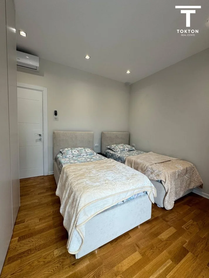 Tirane, shitet 2+1 Kati 4, 115 m² 235.000 € (Aleksander Mojsiu, rezidenca Molla)